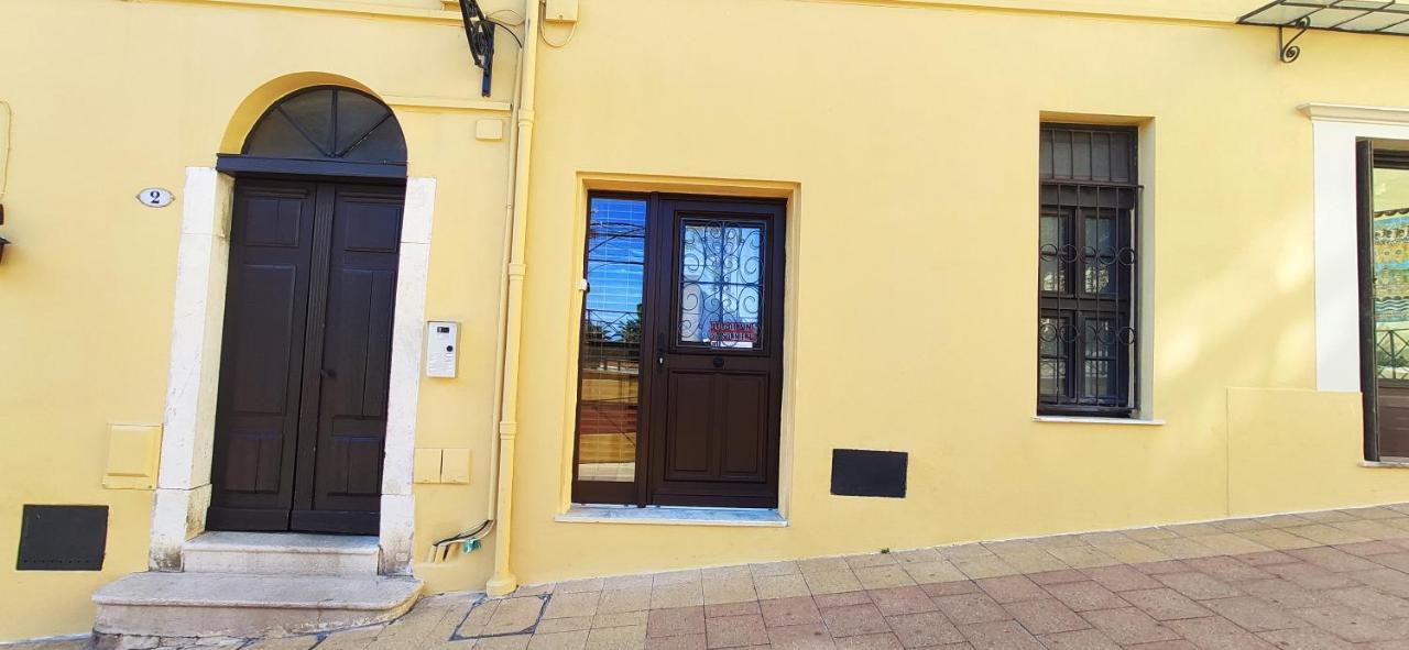 Joli studio mezzanine, à 2 pas de la plage Menton Extérieur photo